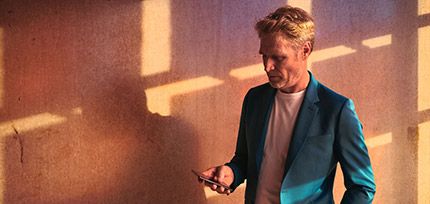 Ein Gro&szlig;kunde koordiniert gesch&auml;ftliches mittels Mobiltelefon